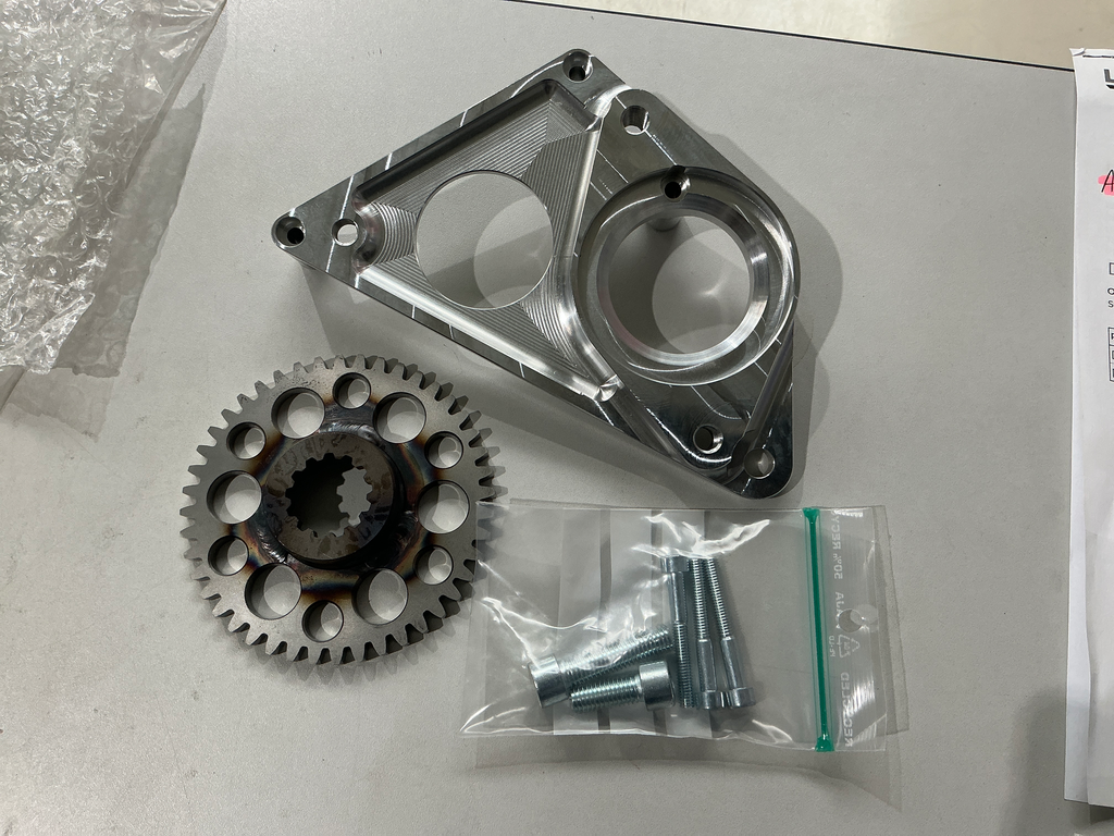 Reserve gear - Starter bracket MT09